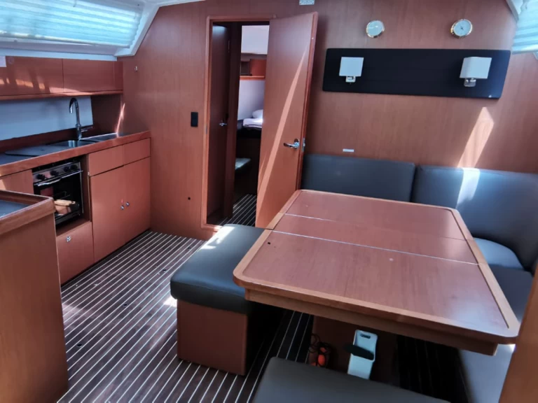 Verhuur Zeilboot Bavaria met vaarbewijs