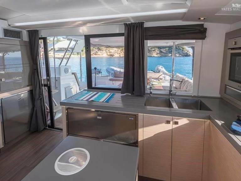 Huur Catamaran met of zonder schipper Fountaine Pajot in Palma de Mallorca