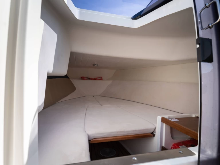 Bootverhuur Mali Lošinj goedkoop Galeon 630 Sundeck