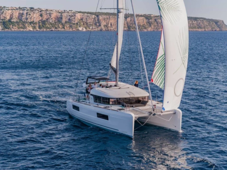 Huur Catamaran met of zonder schipper Lagoon in Lefkáda
