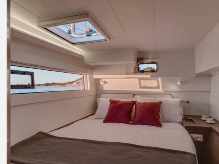 Verhuur Catamaran Lagoon met vaarbewijs