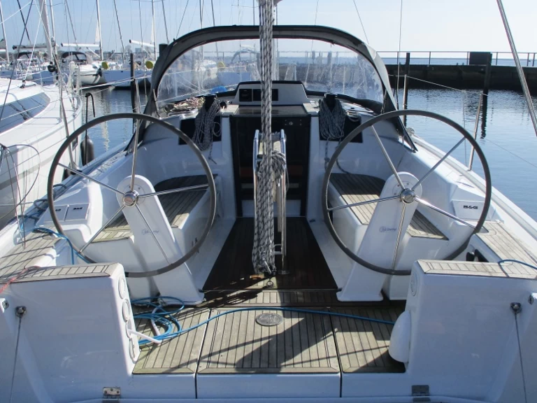 Huur een Hanse Hanse 315 in Altefähr