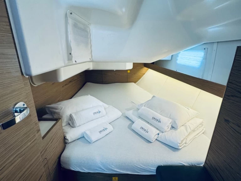 Bootverhuur Elan Impression 40 in Novi Vinodolski via SamBoat