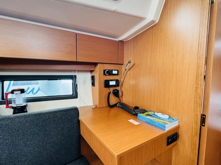 Bootverhuur Novi Vinodolski goedkoop Bavaria C38