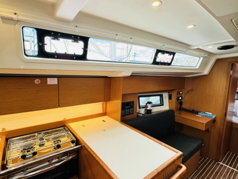 Verhuur Zeilboot Bavaria met vaarbewijs