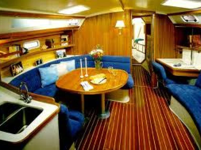 Catalina Yachts Catalina 42 te huur van particulier of professional in Genova