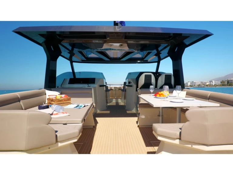 Bootverhuur Vanguard Tesoro T41 in Órmos Bay via SamBoat