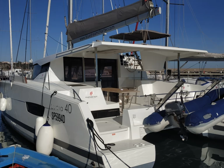 Verhuur Catamaran in Procida - Fountaine Pajot Lucia 40
