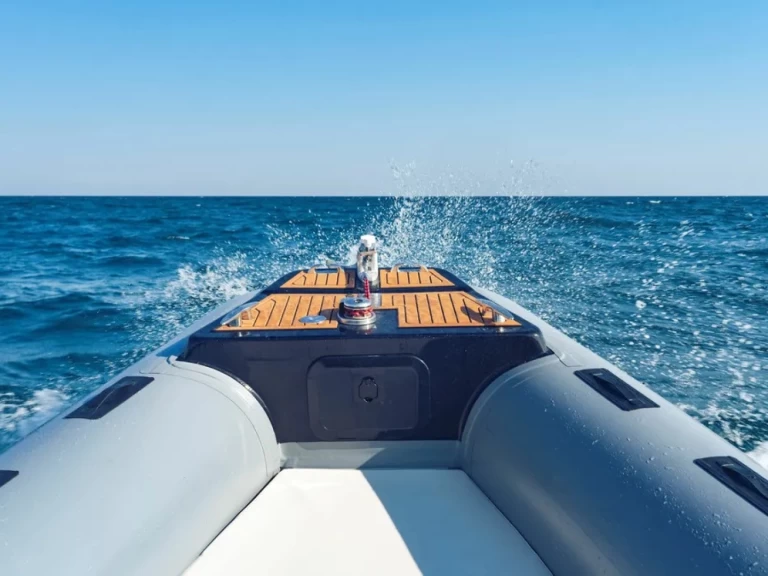 Huur Motorboot met of zonder schipper  in Torre Canne