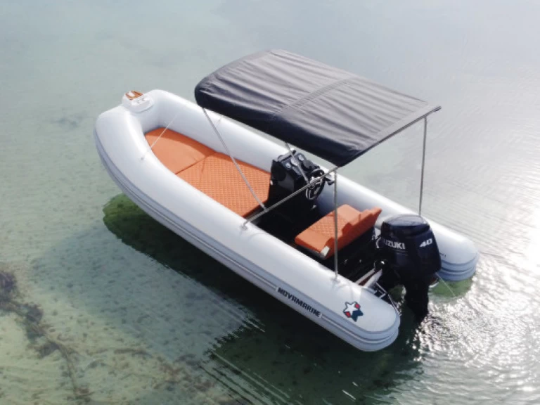 Huur een  Motorboat 4.3 in Torre Canne