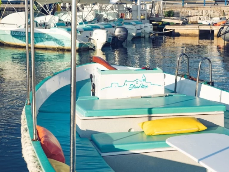  Motorboat 7.50 te huur van particulier of professional in Torre Canne