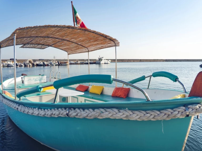 Huur een  Motorboat 7.50 in Torre Canne