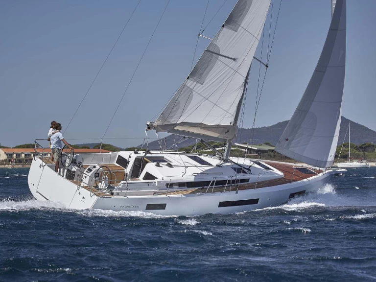 Bootverhuur Cannigione goedkoop Sun Odyssey 440