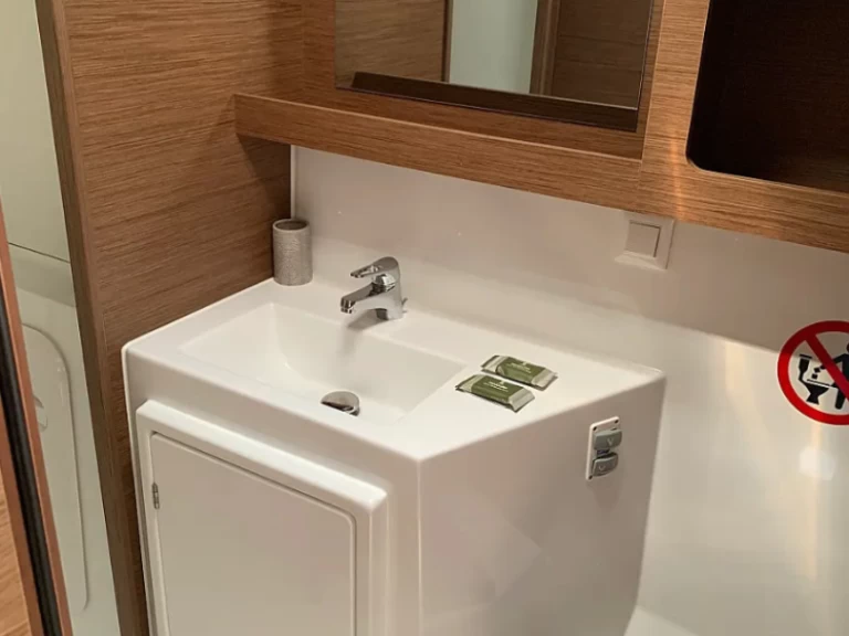 Huur een Lagoon Lagoon 42 in Préveza