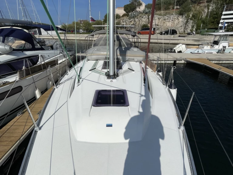 Jachthuur in Šibenik - Sundecker Bavaria 37 via SamBoat