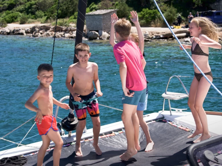 Bootverhuur Aventura aventura 34 in Šibenik via SamBoat