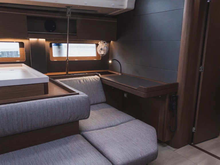 Verhuur Zeilboot Bénéteau met vaarbewijs