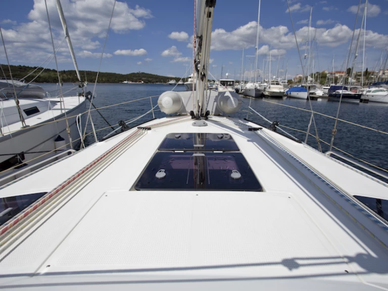 Verhuur Zeilboot in Šibenik - Bavaria Bavaria 36 Cruiser