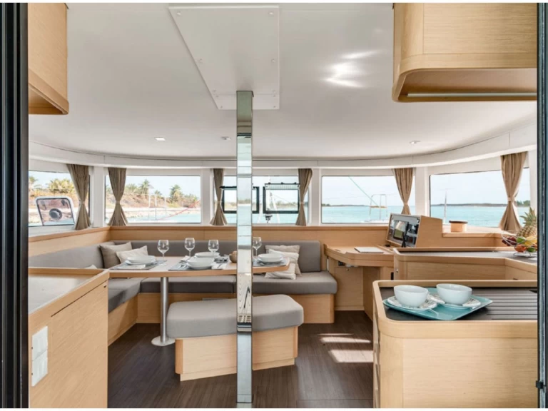 Jachthuur in La Spezia - Lagoon Lagoon 42 via SamBoat