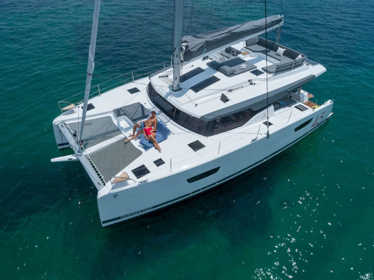 Huur Catamaran met of zonder schipper Fountaine Pajot in Taranto