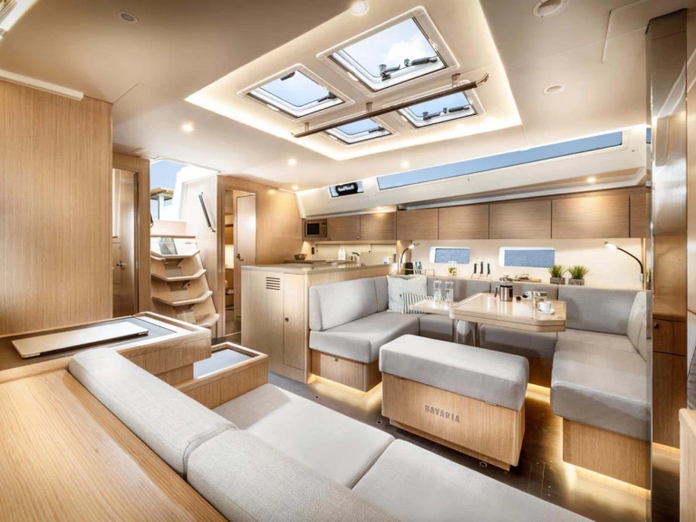 Huur Zeilboot met of zonder schipper Bavaria in Golfo Aranci