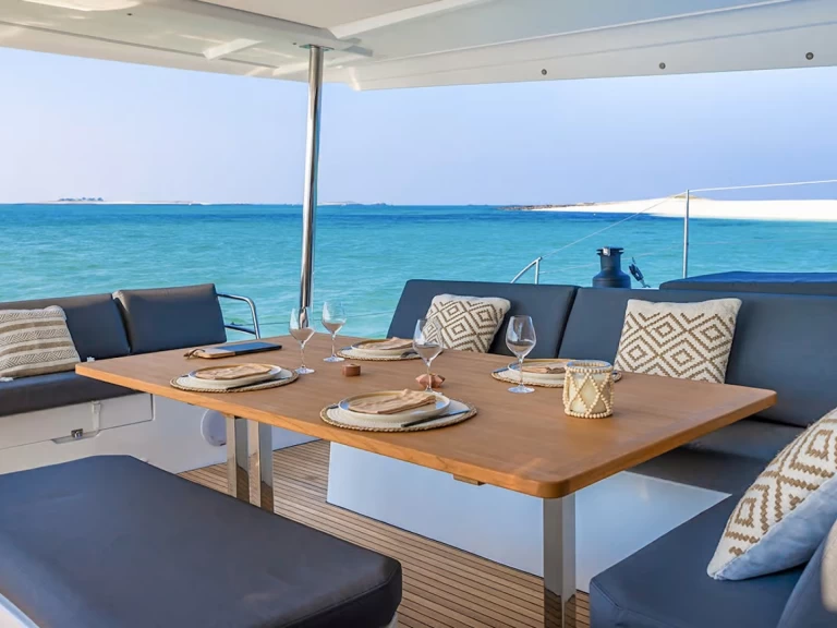 Bootverhuur Fountaine Pajot Aura 51 in Frenchtown via SamBoat