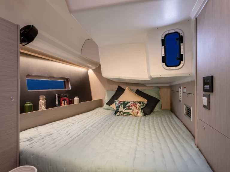 Bootverhuur Bénéteau Sunsail 42 in Marina (City) via SamBoat