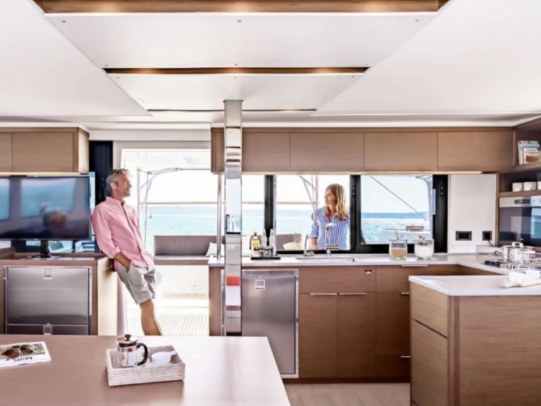 Catamaran te huur in Furnari voor de beste prijs