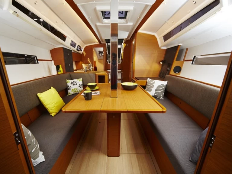 Jeanneau Sun Odyssey 349 te huur van particulier of professional in Lefkáda