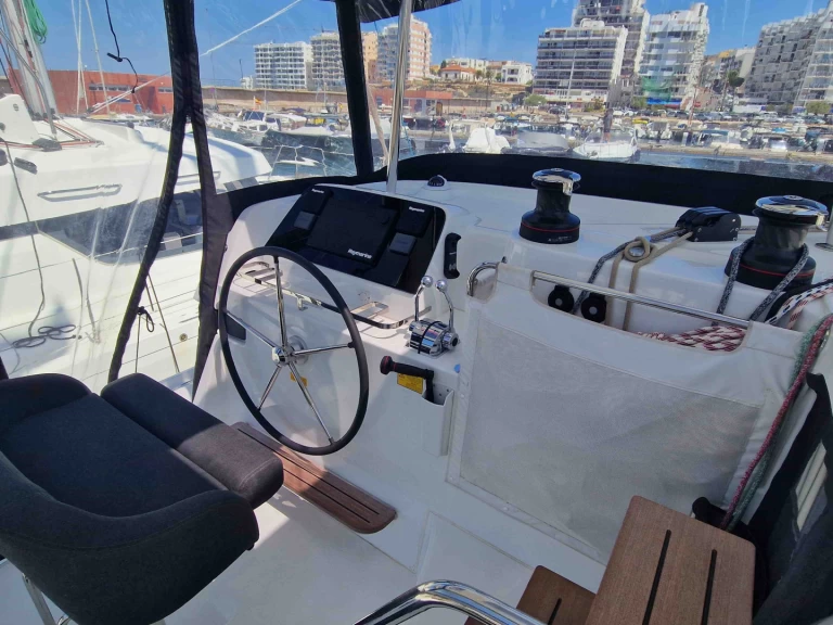 Verhuur Catamaran in Le Marin - Lagoon Lagoon 42