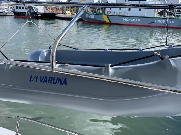 Huur een Lagoon Lagoon 42 in Eden Island