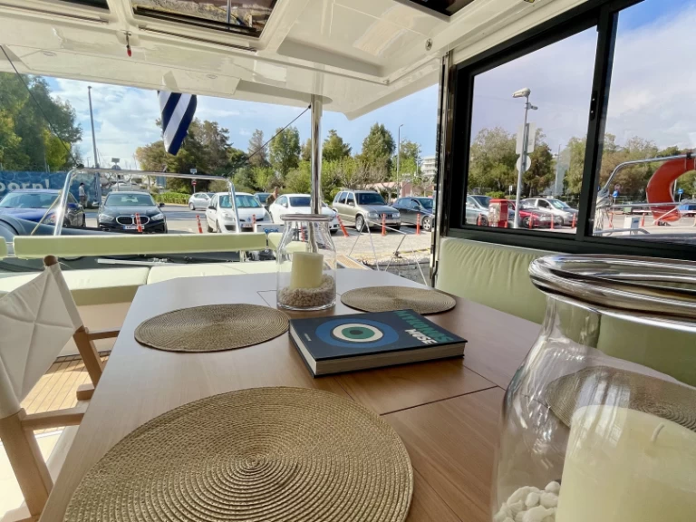 Catamaran te huur in Álimos voor de beste prijs