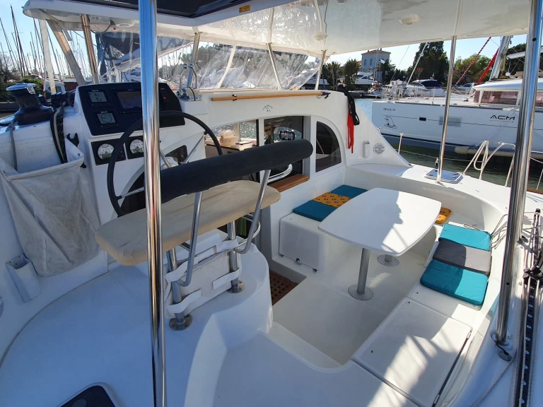 Huur een Lagoon Lagoon 380 in Hyères