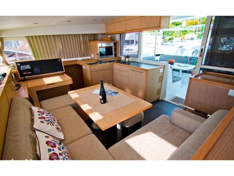 Catamaran te huur in Hyères voor de beste prijs