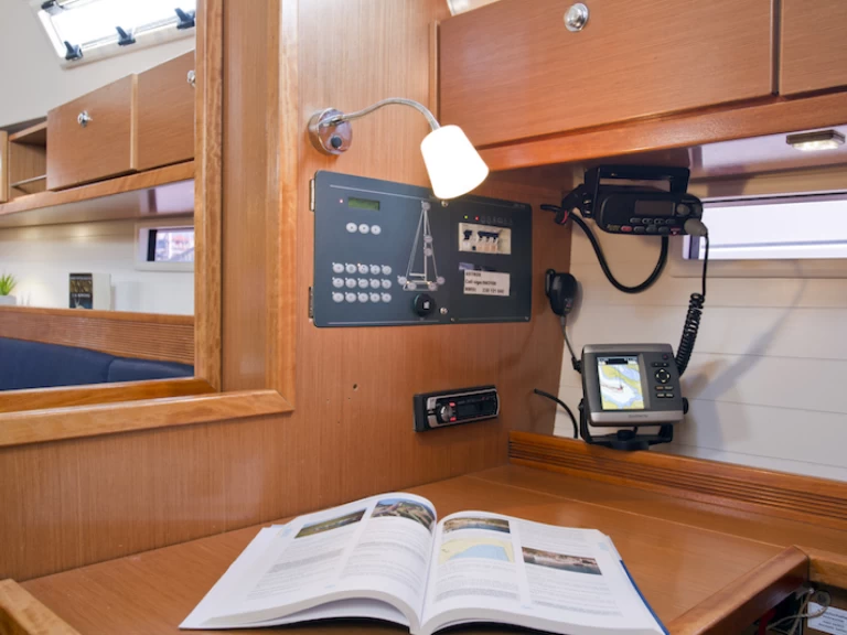 Bavaria Bavaria 41 Cruiser te huur van particulier of professional in Šibenik