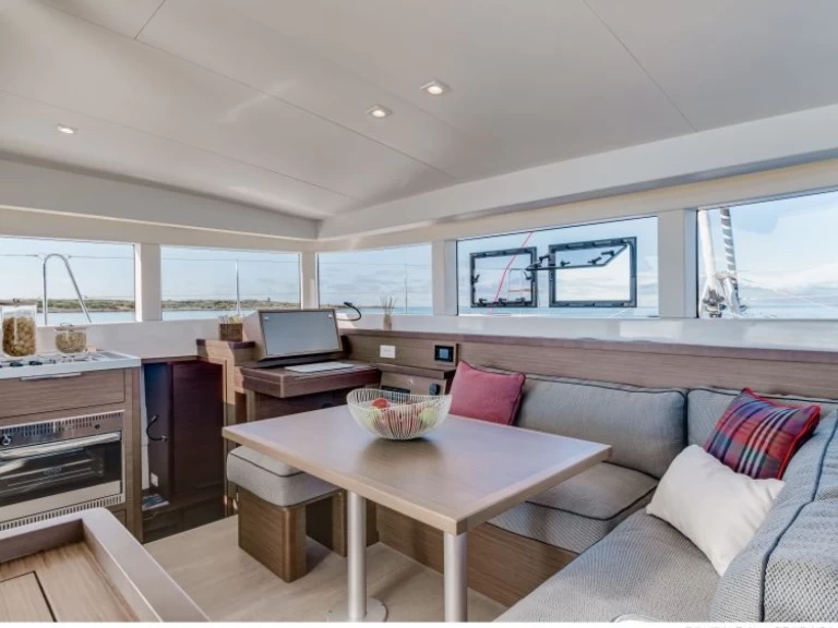 Verhuur Catamaran in La Spezia - Lagoon Lagoon 40