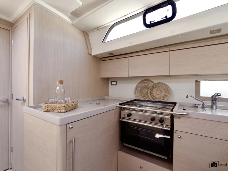 Huur Zeilboot met of zonder schipper Bénéteau in Cannigione