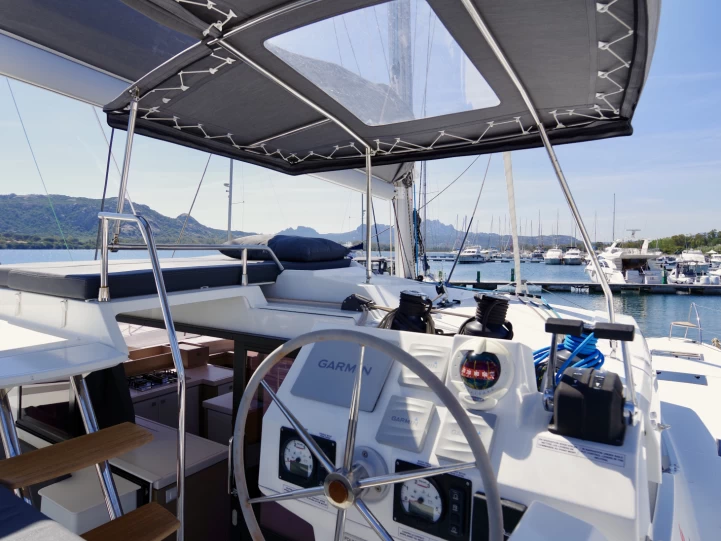 Catamaran te huur in Cannigione voor de beste prijs