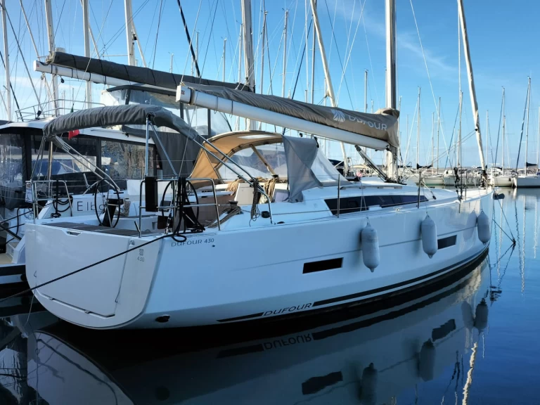 Huur Zeilboot met of zonder schipper Dufour in Castellammare di Stabia