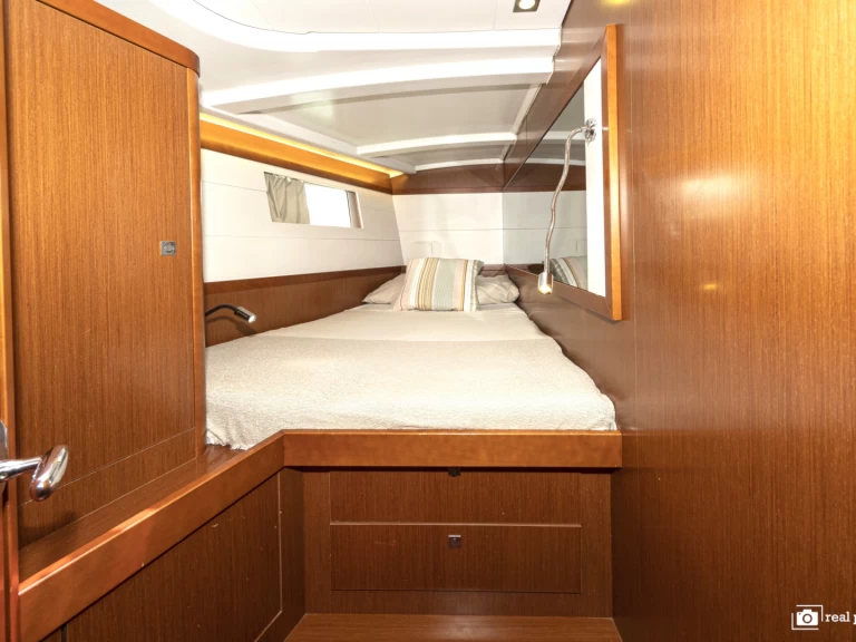 Bénéteau Oceanis 48 te huur van particulier of professional in Puntone