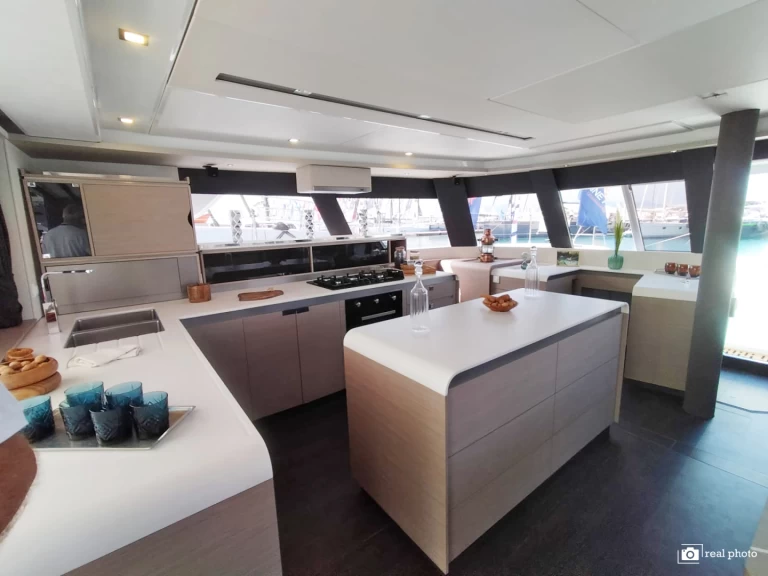 Fountaine Pajot Samana 59 te huur van particulier of professional in Castellammare di Stabia