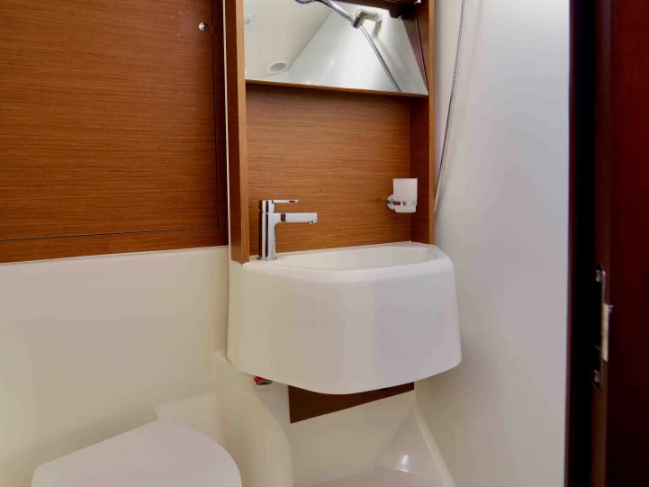 Bénéteau Oceanis 51.1 te huur van particulier of professional in Castellammare di Stabia