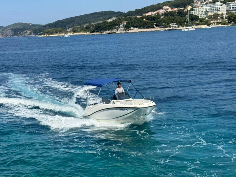 Bootverhuur Quicksilver Activ 555 Open in Hvar via SamBoat