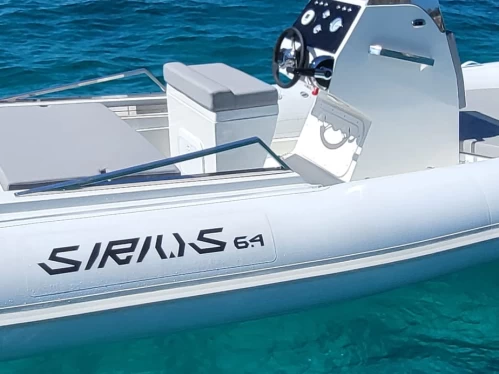 Verhuur RIB Astronautica met vaarbewijs