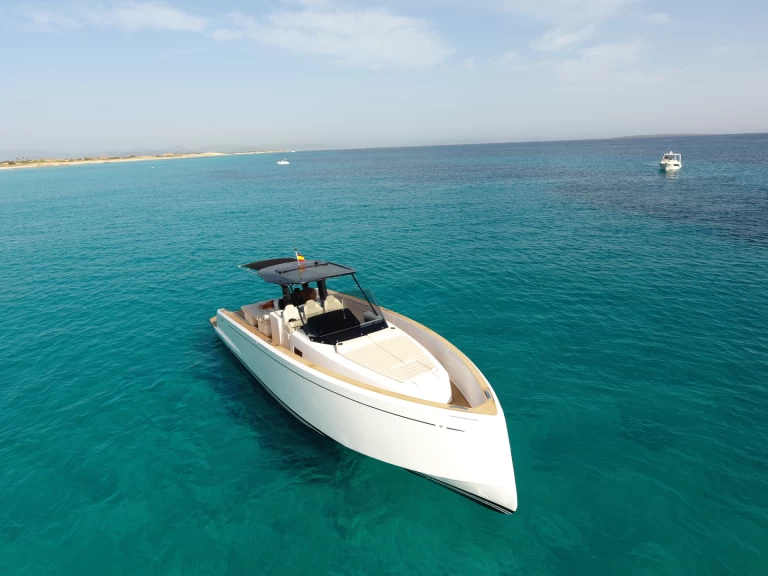 Motorboot te huur in Ibiza Town voor de beste prijs