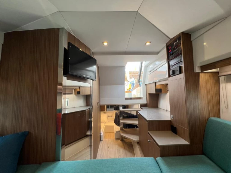 Huur een FIM 340 REGINA in Ibiza Town