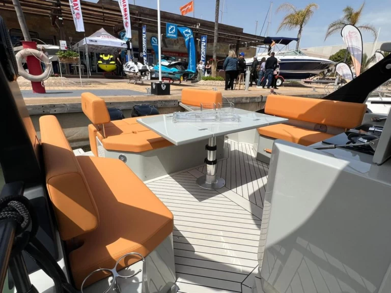 Verhuur Motorboot in Ibiza Town - FIM 340 REGINA