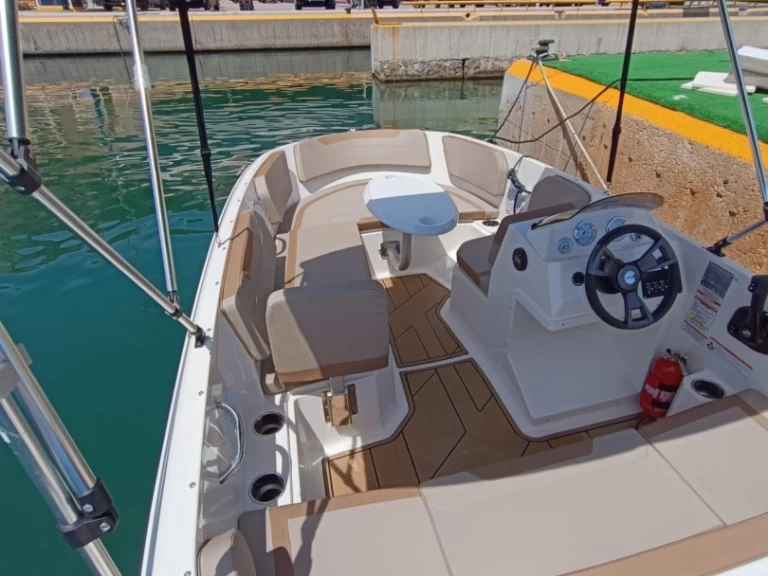 Huur een Quicksilver Activ 475 Axess in Altea