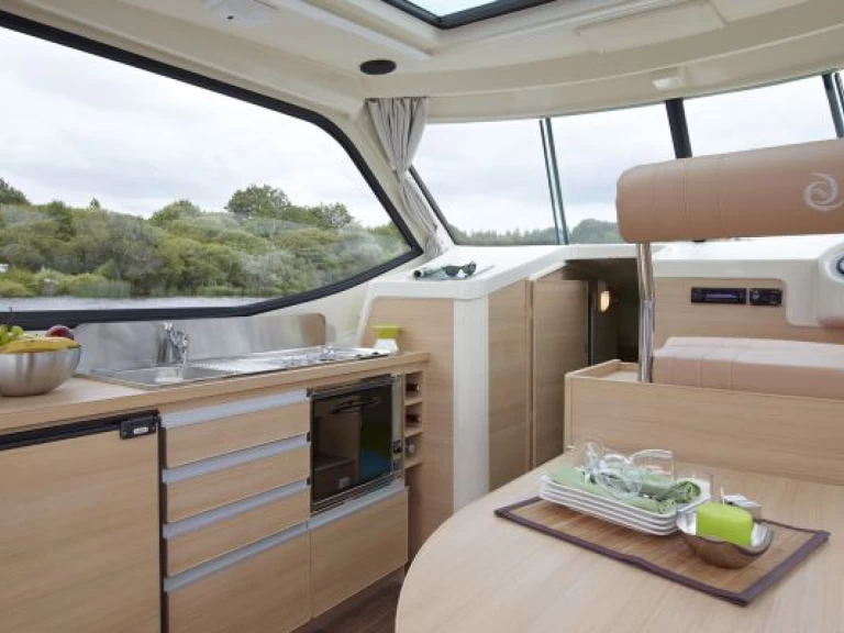 Verhuur Woonboot in Joigny - Sedan Primo