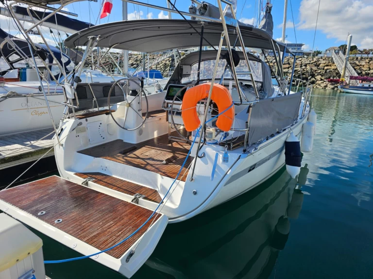 Bootverhuur Toulon goedkoop Bavaria 40 Cruiser